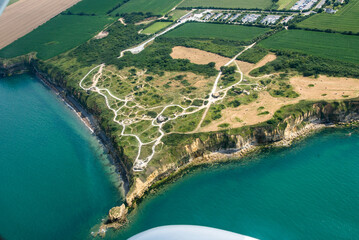 vue a&eacute;rienne de la Pointe du Hoc en Normandie en France