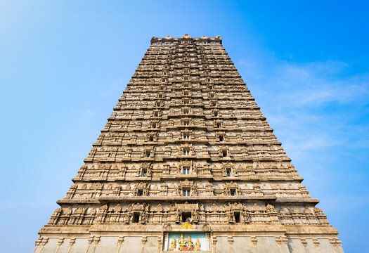 Murudeshwara Temple in Murdeshwar town in India