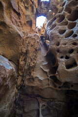 La grotta nel granito