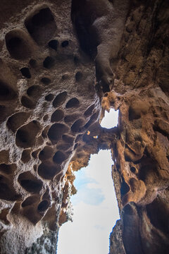 La grotta nel granito