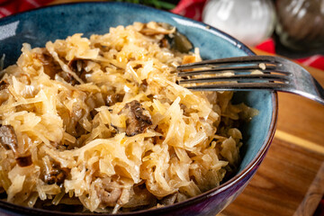 Lenten sauerkraut with mushrooms.