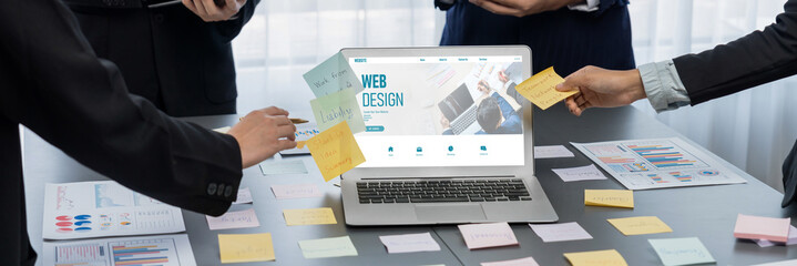 Website design software provide brisk template for online retail business and e-commerce