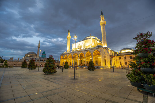 A view of the Mevlana Museum and Sultan Selim Mosque in Konya, one of the world's famous cities. Konya, Turkey- September 27, 2025. 