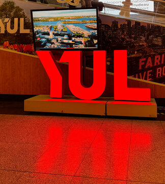 A&eacute;roport international Montr&eacute;al-Trudeau. A&eacute;roport YUL de Montr&eacute;al, QC, Canada.