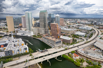 Fototapeta premium City Tampa, Florida. Panorama of Downtown Tampa FL. Hillsborough river. Beautiful day cityscape. Glass and reinforced concrete Residential and commercial skyline buildings. United States of America