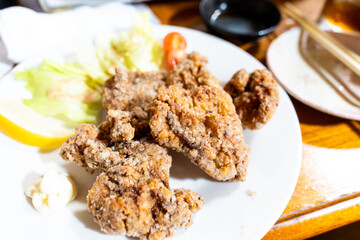 サクサク食感が際立つジューシー唐揚げ