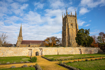 All Saints Parish Church and Evesham Bell Tower in Evesham, UK © chrisdorney