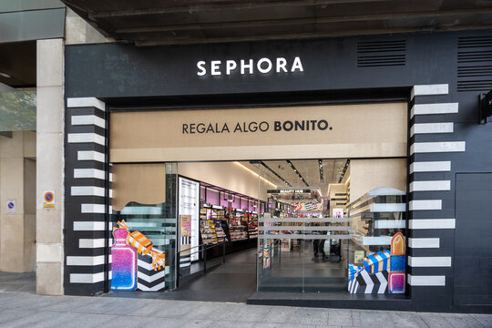 Madrid, spain; 11 05 2025 sephora storefront entrance with regala algo bonito slogan