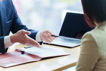 契約書　申込書　書類　サイン　署名