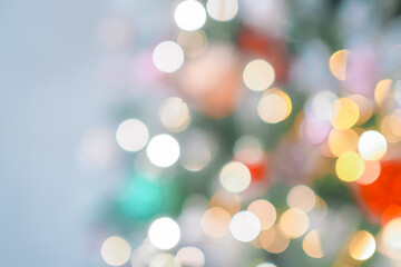 Obraz premium Beautiful defocused blurred Christmas tree lights bokeh for Christmas festive background holiday