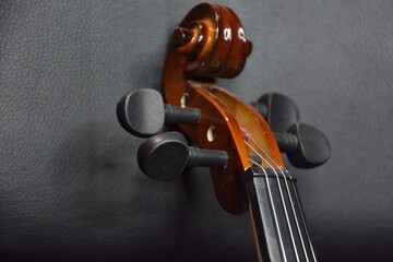 Classical guitar and classic violin up close