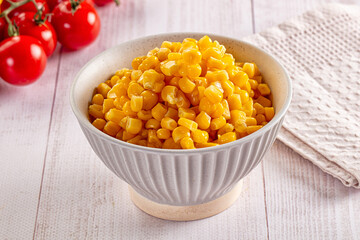Yellow sweet canned corn grain