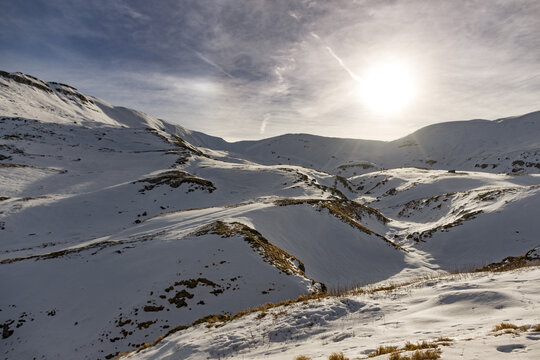 Tra  neve e cielo nel Parco del Corno alle Scale in alta montagna
