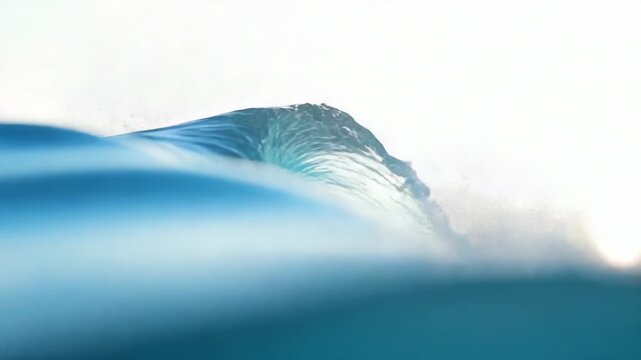 Video A powerful wave crashes into the water, creating a significant impact