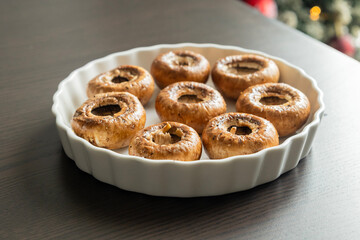 Raw Button Mushrooms in Tray – Ready to Bake