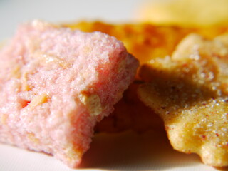 日本でよく食べられている、和菓子（煎餅）のズームアップ