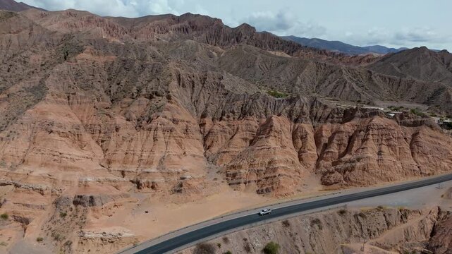 Vista a&eacute;rea con drone del pueblo de Maimar&aacute; en la provincia de Jujuy, Argentina