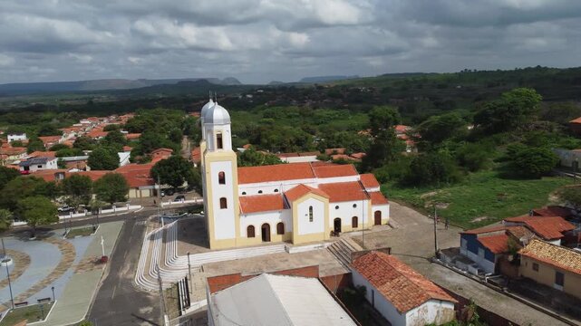 Cidade de Amarante no sul do Piau&iacute; e serra dp S&atilde;o Francisco em S&atilde;o Francisco do Maranh&atilde;o