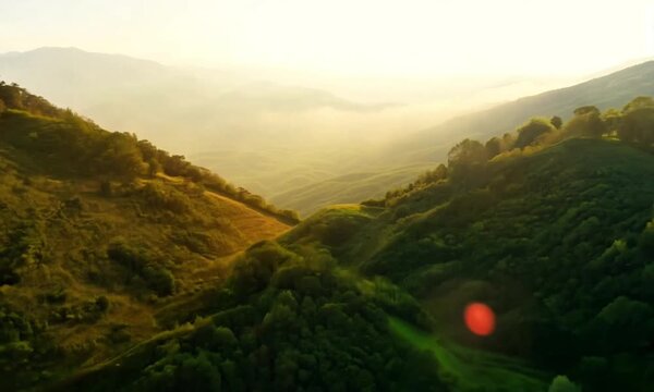 Pemandangan dari atas disuatu pegunungan ketika pagi hari 