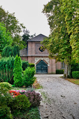schöne alte Kapelle Friedhof in Goch © Blende8