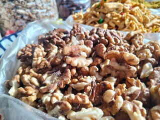 mixed nuts and dried fruits