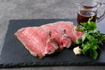 黒毛和牛ヒレ肉のローストビーフ