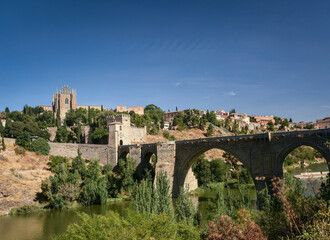 Fototapeta premium san martin bridge on tagus river in old town toledo spain