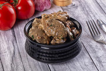 Chicken liver in cream sauce
