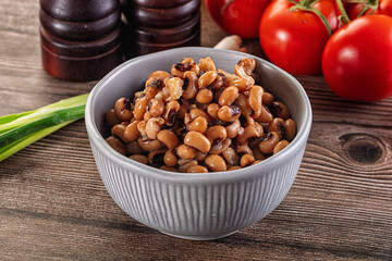 Canned Black eye bean in the bowl