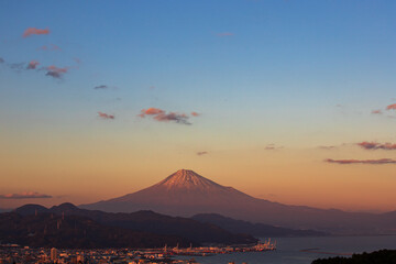 日本平から望む夕暮れ富士