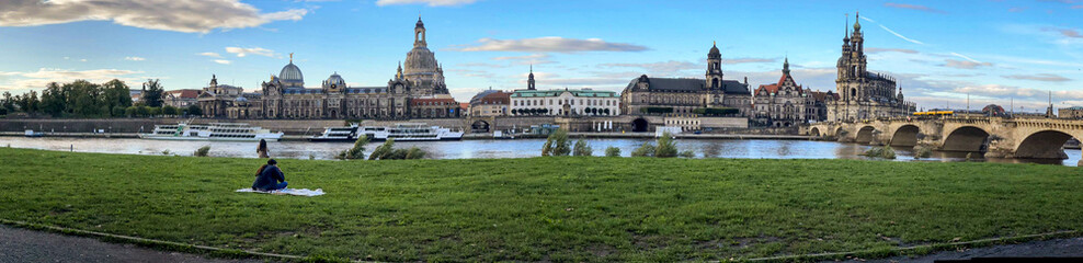Fototapeta premium Dresden Panorama Skyline at Sunset with Elbe River and Augustus Bridge