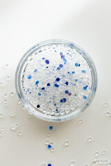 シリカゲル　乾燥剤の中身