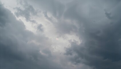 Fototapeta premium Overcast sky with muted sunlight ideal for editorial header backgrounds, seasonal weather