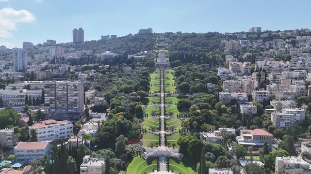 Aerial drone footage of the Bah&aacute;&rsquo;&iacute; Gardens in Haifa, Israel