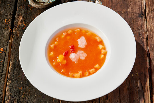 Official dish: Papaya stewed with snow frog