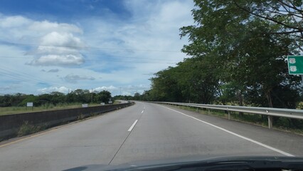 Fototapeta premium Costa Rica Landscape – Tropical Nature in Its Purest Form