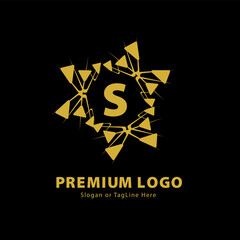 Elegant Gold 'S' Logo in Circular Design for Premium Branding and Corporate Identity