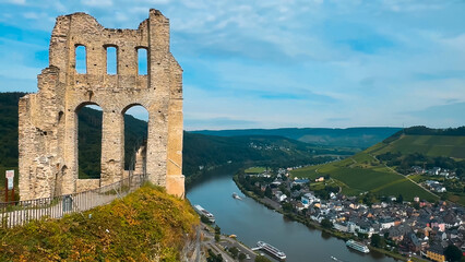 Ancient ruins on a hill opposite the Moselle wine town of Traben-Trarbach, Germany, July 23, 2024. © frolova_elena