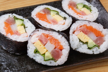 おいしい海鮮巻すし