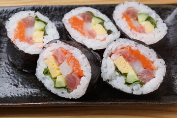 おいしい海鮮巻すし