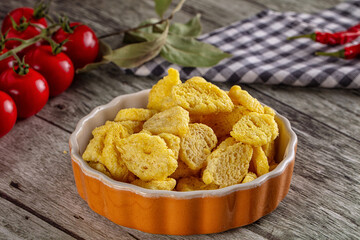 Fried crispy crouton bread slices