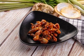 Razor shell mollusk with sauce