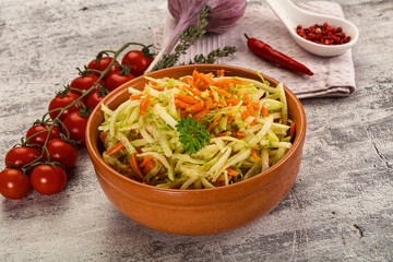 Vegan salad with kohlrabi and carrot
