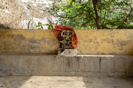 An abandoned Kaali Mata statue 