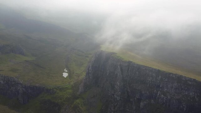 Falaise de Quiraing en &eacute;cosse sur l'ile de skye