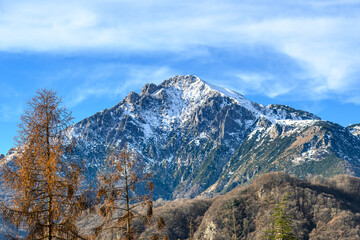 Grigna e Grignone, Valsassina, Lecco, con neve, vista da Barzio