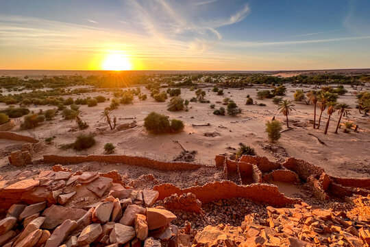 Ouadane in Mauritania. The ruins of the old city overlook the oasis.