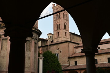 Churches and buildings in Bologna