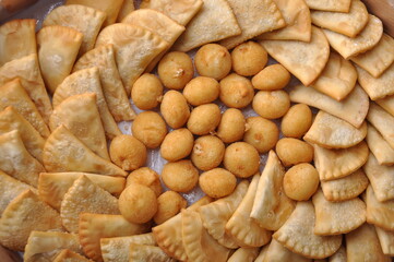 coxinhas e pasteis fritos 