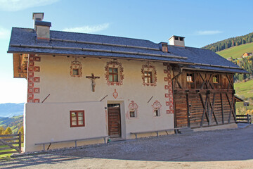 la canonica di Santa Maddalena in Val di Funes; Alto Adige